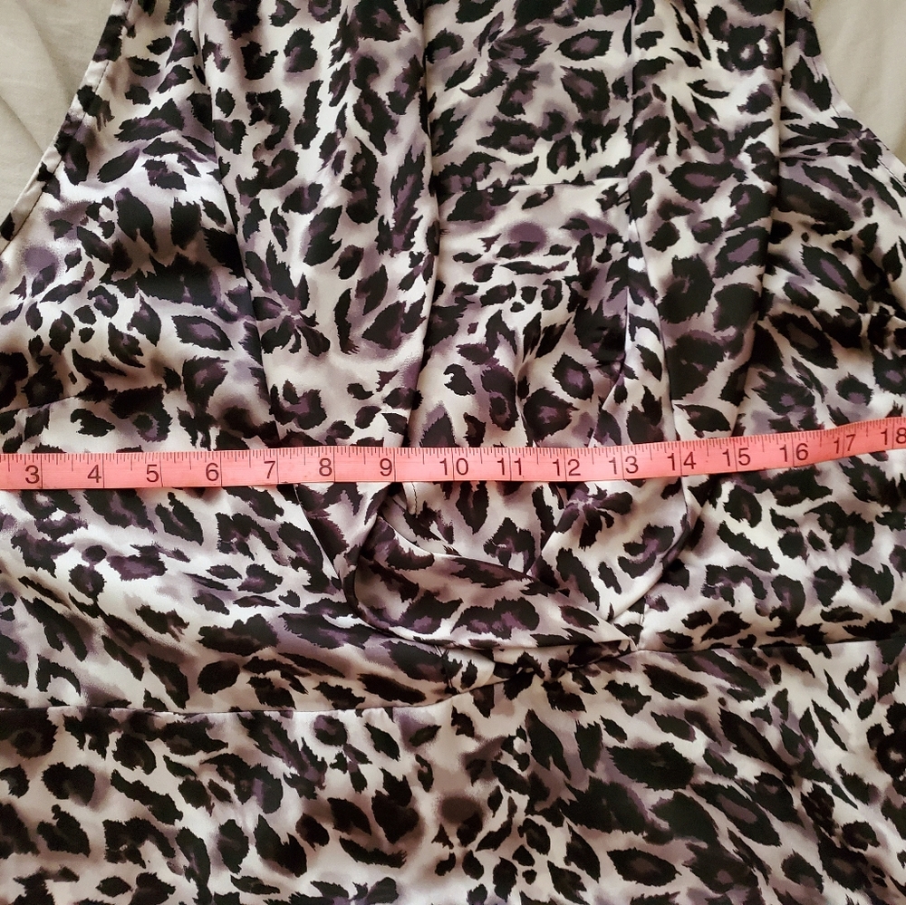 Animal Print blouse - Picture 3 of 4